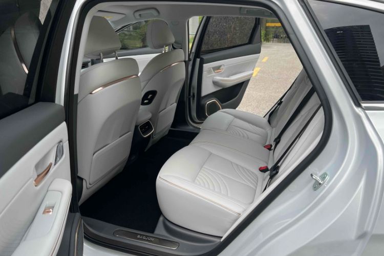 Used Baojun Enjoy 2025 All-Electric 600km Luxury Edition Interior 4