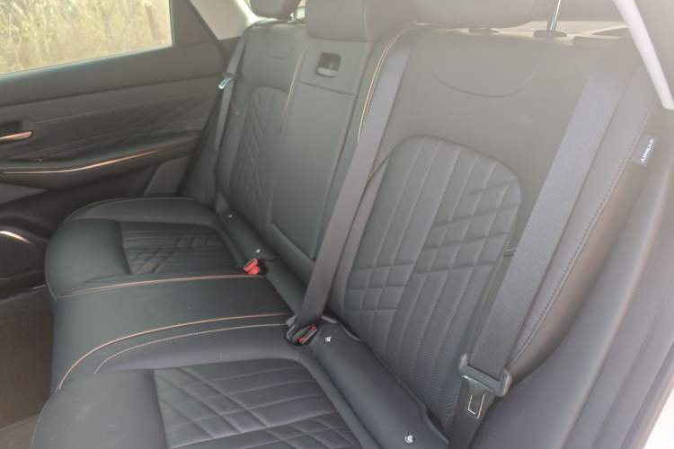 Used Baojun Enjoy 2025 All-Electric 600km Luxury Edition Interior 4