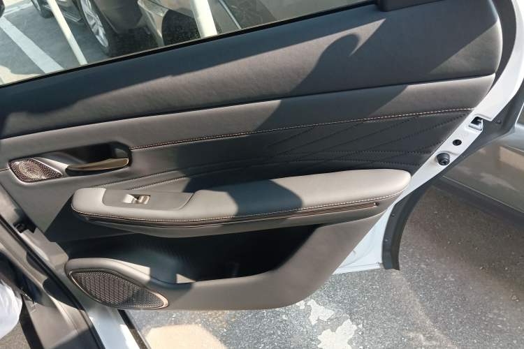 Used Baojun Enjoy 2025 Plug-in Hybrid 140km Luxury Edition Interior 6