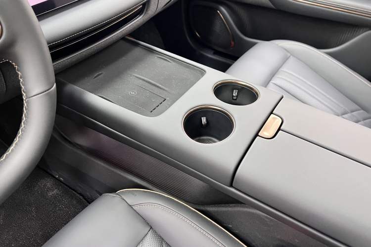 Used Baojun Enjoy 2025 All-Electric 600km Luxury Edition Interior 7