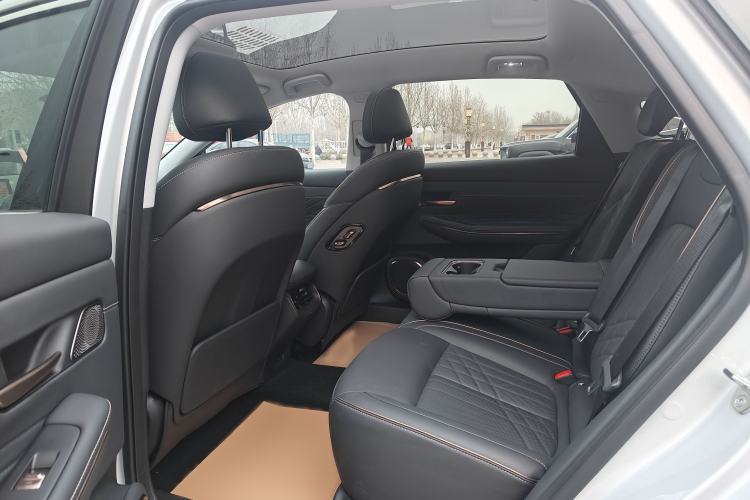 Used Baojun Enjoy 2025 Plug-in Hybrid 140km Luxury Edition Interior 7