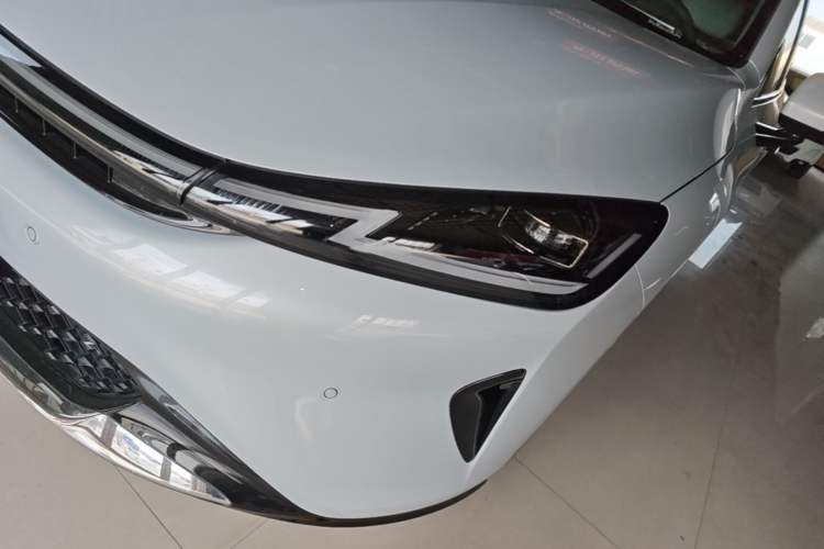 Used Baojun Enjoy 2025 Plug-in Hybrid 140km Luxury Edition Left Front Headlight
