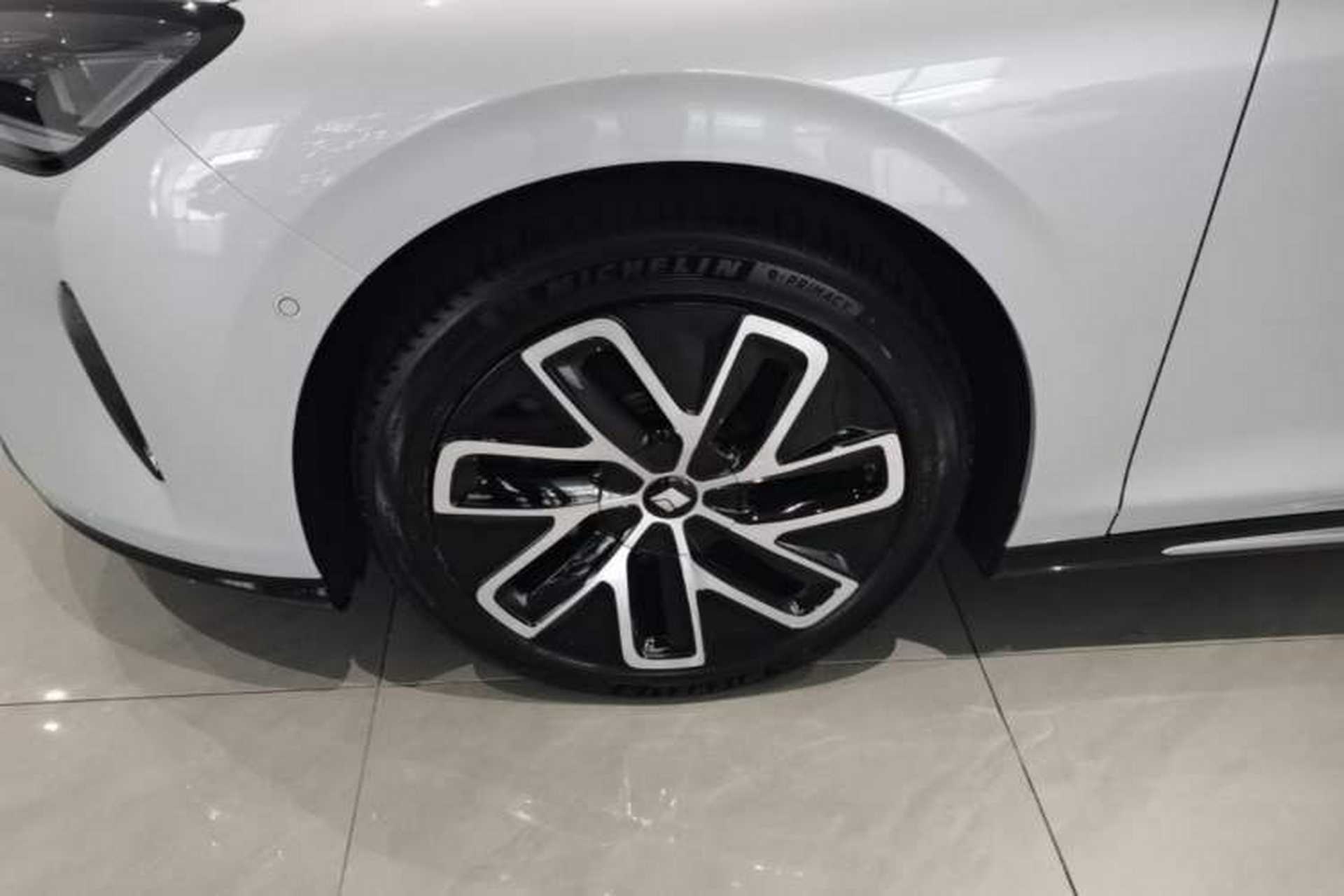 Used Baojun Enjoy 2025 Plug-in Hybrid 140km Luxury Edition Left Front Wheel Hub