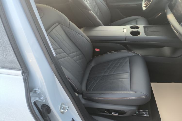 Used Baojun Enjoy 2025 Plug-in Hybrid 140km Luxury Edition Right Front Seat