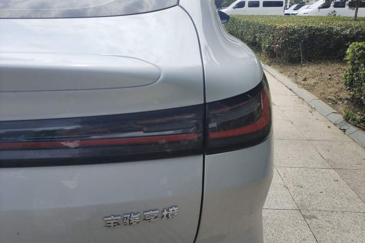Used Baojun Enjoy 2025 All-Electric 600km Luxury Edition Right Rear Taillight