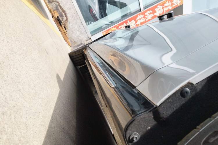 Used Baojun Enjoy 2025 Plug-in Hybrid 140km Standard Version Right Side Sill