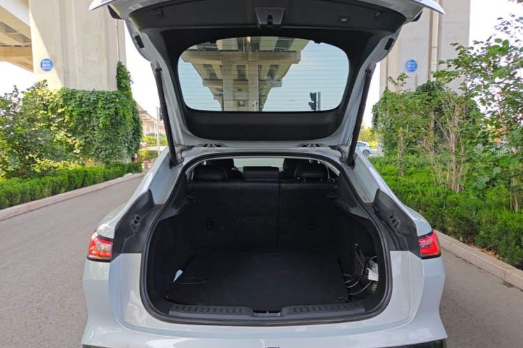 Used Baojun Enjoy 2025 Plug-in Hybrid 140km Luxury Edition Trunk