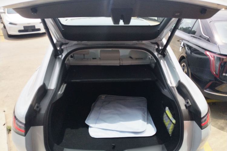 Used Baojun Enjoy 2025 Plug-in Hybrid 140km Standard Version Trunk