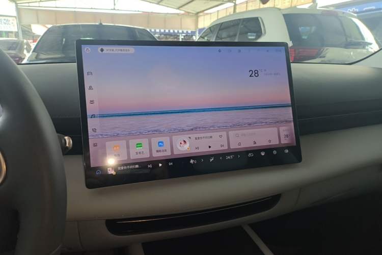 Used Baojun Enjoy 2025 Plug-in Hybrid 140km Luxury Edition Audio And AC Panel