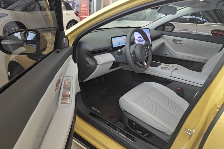 Used Baojun Enjoy 2025 All-Electric 600km Luxury Edition Driver Seat