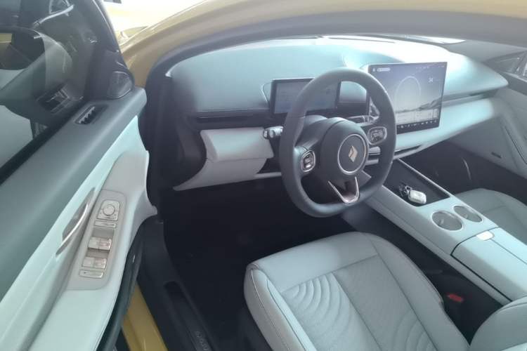 Used Baojun Enjoy 2025 All-Electric 600km Luxury Edition Driver Seat
