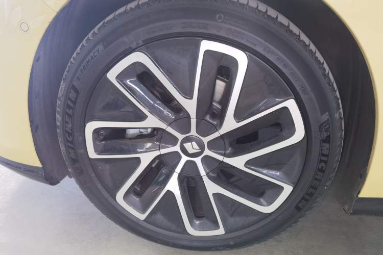 Used Baojun Enjoy 2025 All-Electric 600km Luxury Edition Exterior 4