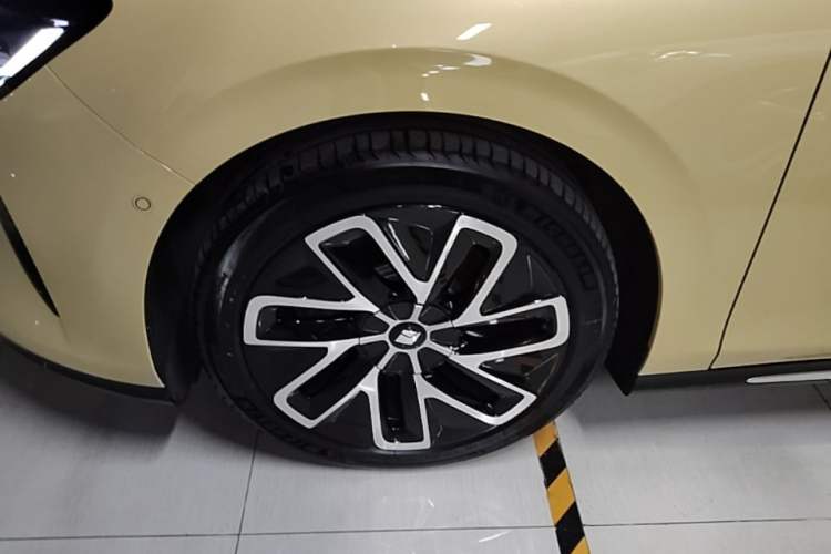 Used Baojun Enjoy 2025 Plug-in Hybrid 140km Luxury Edition Exterior 4