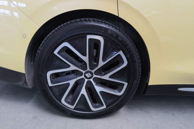 Used Baojun Enjoy 2025 All-Electric 600km Luxury Edition Exterior 5