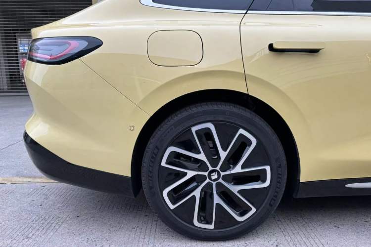 Used Baojun Enjoy 2025 Plug-in Hybrid 140km Luxury Edition Exterior 8