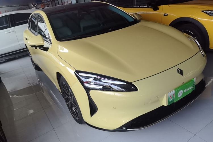 Used Baojun Enjoy 2025 All-Electric 600km Luxury Edition Front Right 45 Deg