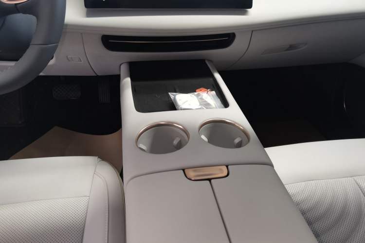 Used Baojun Enjoy 2025 All-Electric 600km Luxury Edition Gear Lever
