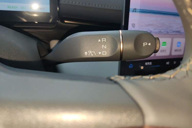 Used Baojun Enjoy 2025 Plug-in Hybrid 140km Luxury Edition Gear Lever
