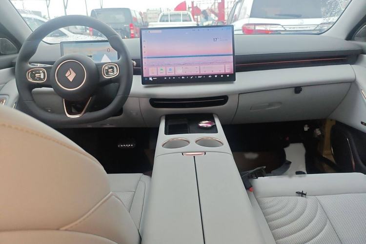 Used Baojun Enjoy 2025 Plug-in Hybrid 140km Luxury Edition Interior 2