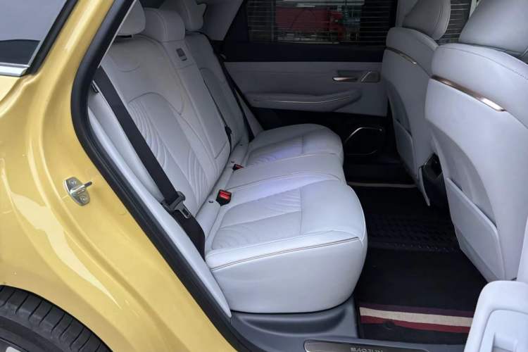 Used Baojun Enjoy 2025 Plug-in Hybrid 140km Luxury Edition Interior 4