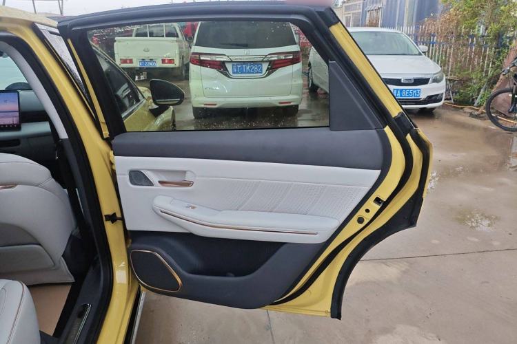 Used Baojun Enjoy 2025 Plug-in Hybrid 140km Luxury Edition Interior 6