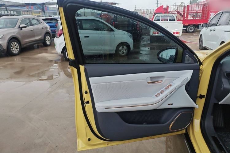 Used Baojun Enjoy 2025 Plug-in Hybrid 140km Luxury Edition Interior 7