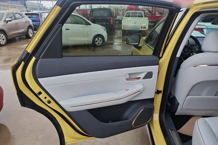 Used Baojun Enjoy 2025 Plug-in Hybrid 140km Luxury Edition Interior 8