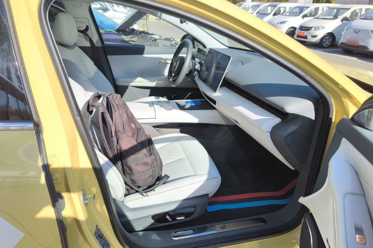 Used Baojun Enjoy 2025 Plug-in Hybrid 140km Luxury Edition Right Front Seat