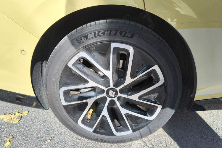 Used Baojun Enjoy 2025 Plug-in Hybrid 140km Luxury Edition Right Rear Wheel Hub