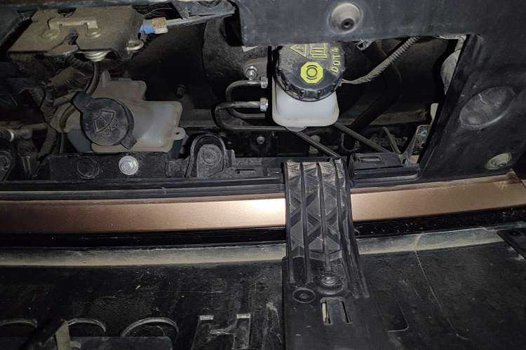 Used Baojun KiWi EV 2022 Designer Lite Edition Ternary Lithium Engine Bay Left