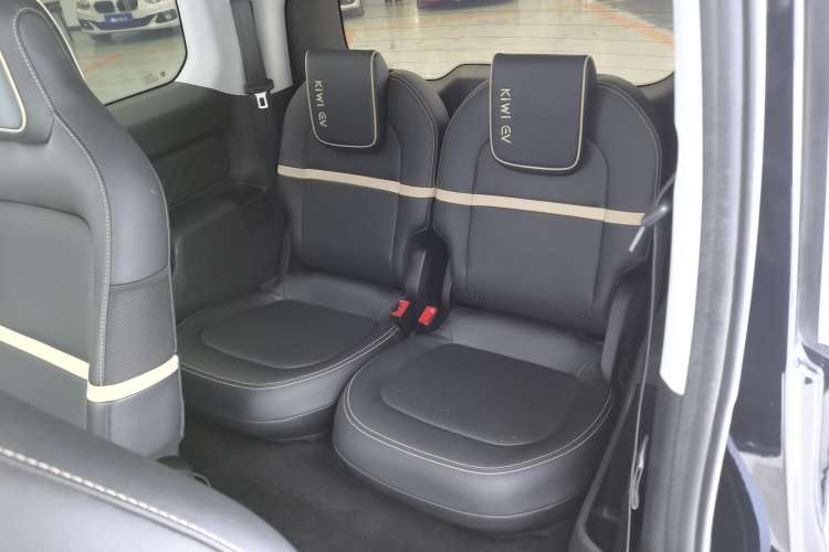 Used Baojun KiWi EV 2022 Artist Lite Edition Lithium Iron Phosphate Right Rear Seat