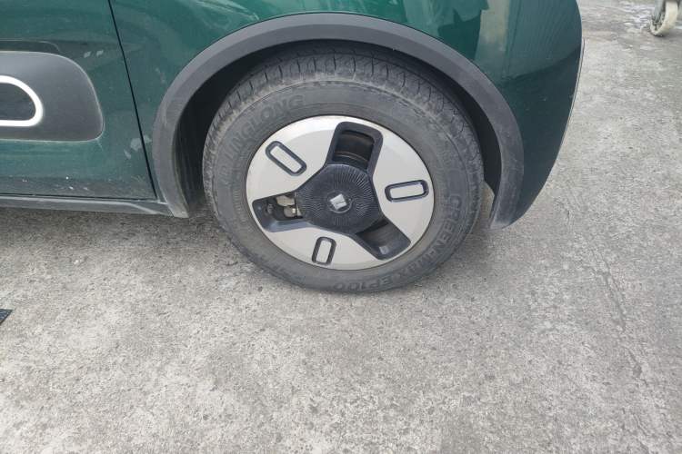 Used Baojun KiWi EV 2021 Designer Ternary Lithium Right Front Wheel Hub