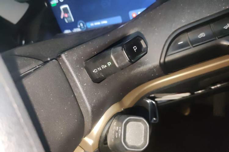 Used Baojun KiWi EV 2021 Designer Lithium Iron Phosphate Gear Lever