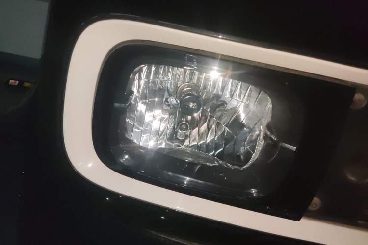 Used Baojun KiWi EV 2021 Designer Lithium Iron Phosphate Right Front Headlight