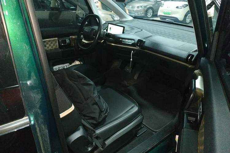 Used Baojun KiWi EV 2022 Artist Lite Edition Ternary Lithium Right Front Seat