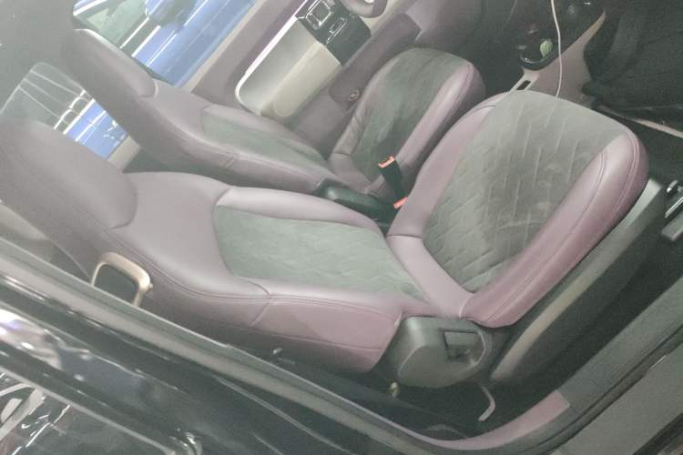 Used Baojun KiWi EV 2023 Smart Luxury Edition Ternary Lithium Right Front Seat