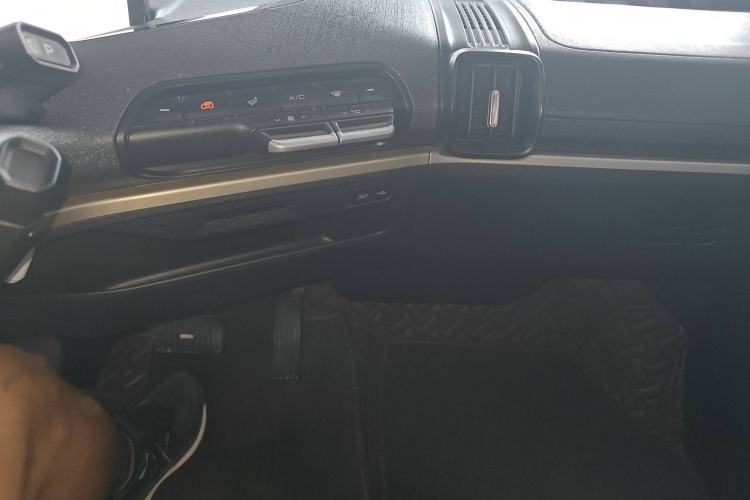 Used Baojun KiWi EV 2021 Designer Lithium Iron Phosphate Audio And AC Panel