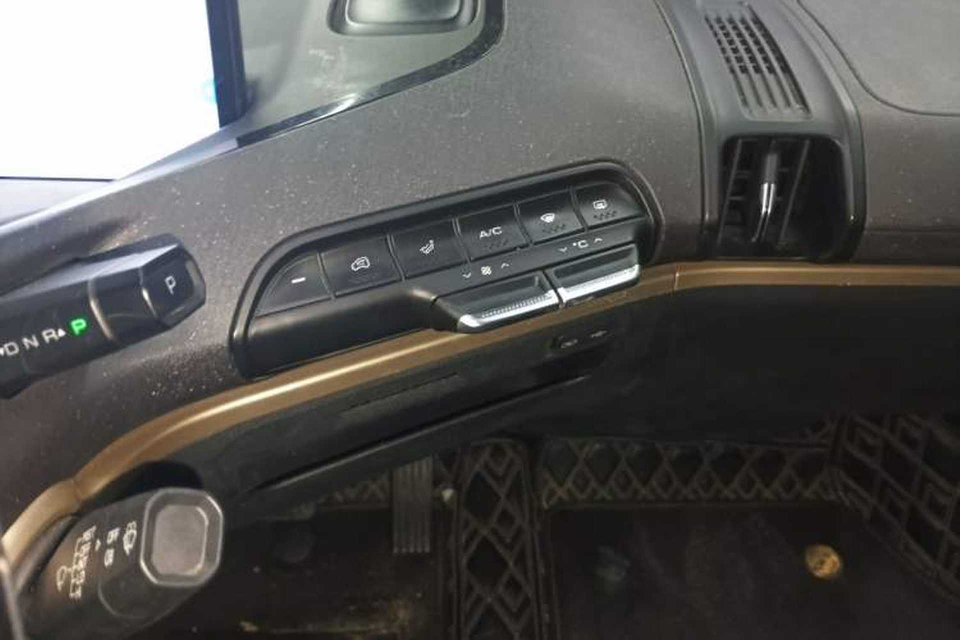 Used Baojun KiWi EV 2021 Artist Model Ternary Lithium Audio And AC Panel