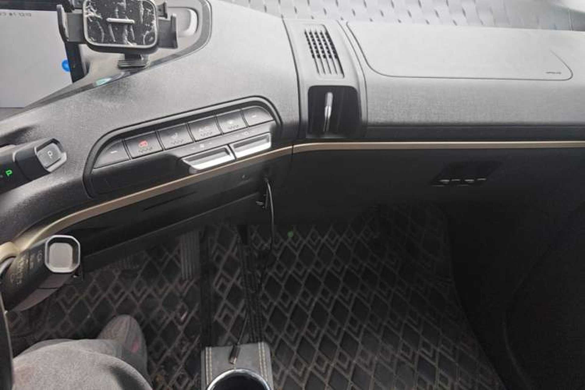 Used Baojun KiWi EV 2021 Designer Ternary Lithium Audio And AC Panel