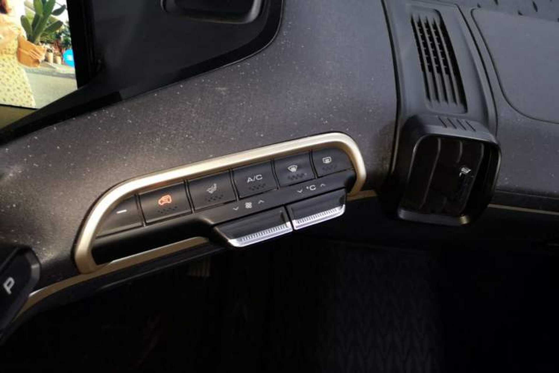 Used Baojun KiWi EV 2021 Artist Model Ternary Lithium Audio And AC Panel
