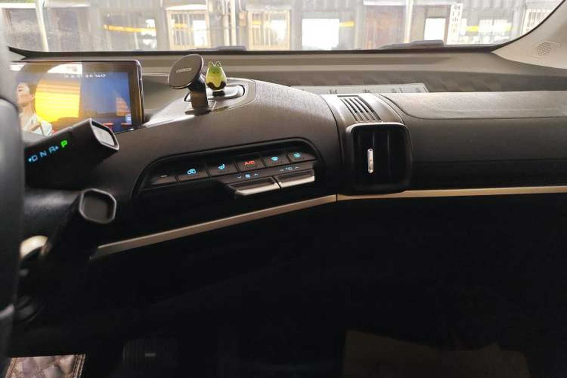 Used Baojun KiWi EV 2021 Artist Model Ternary Lithium Audio And AC Panel