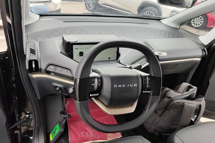 Used Baojun KiWi EV 2021 Designer Lithium Iron Phosphate Center Console