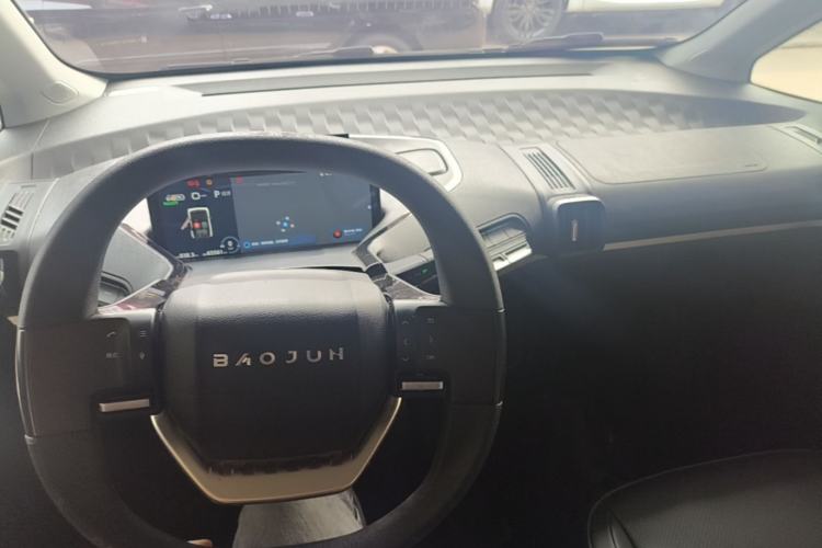 Used Baojun KiWi EV 2021 Artist Model Lithium Iron Phosphate Center Console