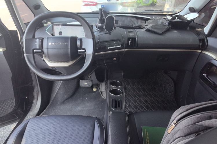 Used Baojun KiWi EV 2021 Artist Model Lithium Iron Phosphate Center Console