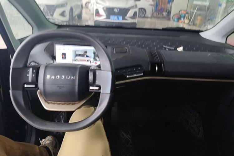 Used Baojun KiWi EV 2021 Artist Model Lithium Iron Phosphate Center Console