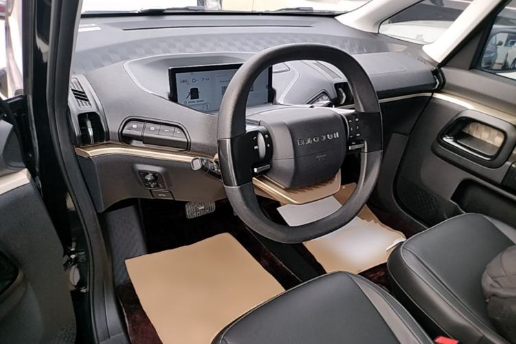 Used Baojun KiWi EV 2021 Artist Model Lithium Iron Phosphate Center Console