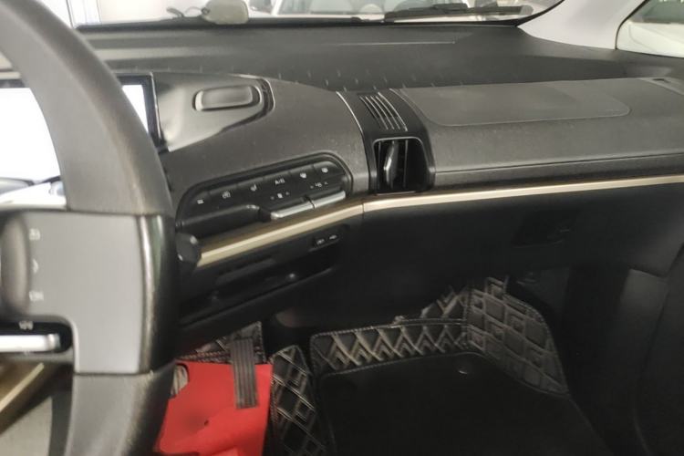 Used Baojun KiWi EV 2021 Artist Model Ternary Lithium Center Console