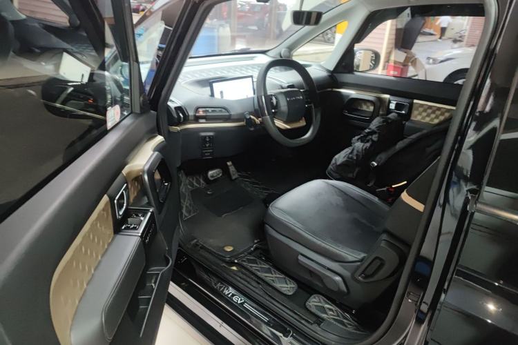 Used Baojun KiWi EV 2021 Artist Model Ternary Lithium Driver Seat