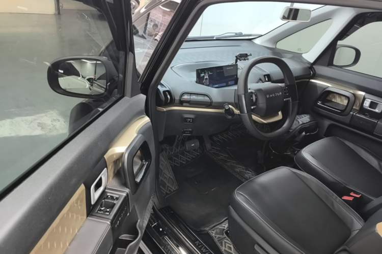 Used Baojun KiWi EV 2021 Designer Lithium Iron Phosphate Driver Seat