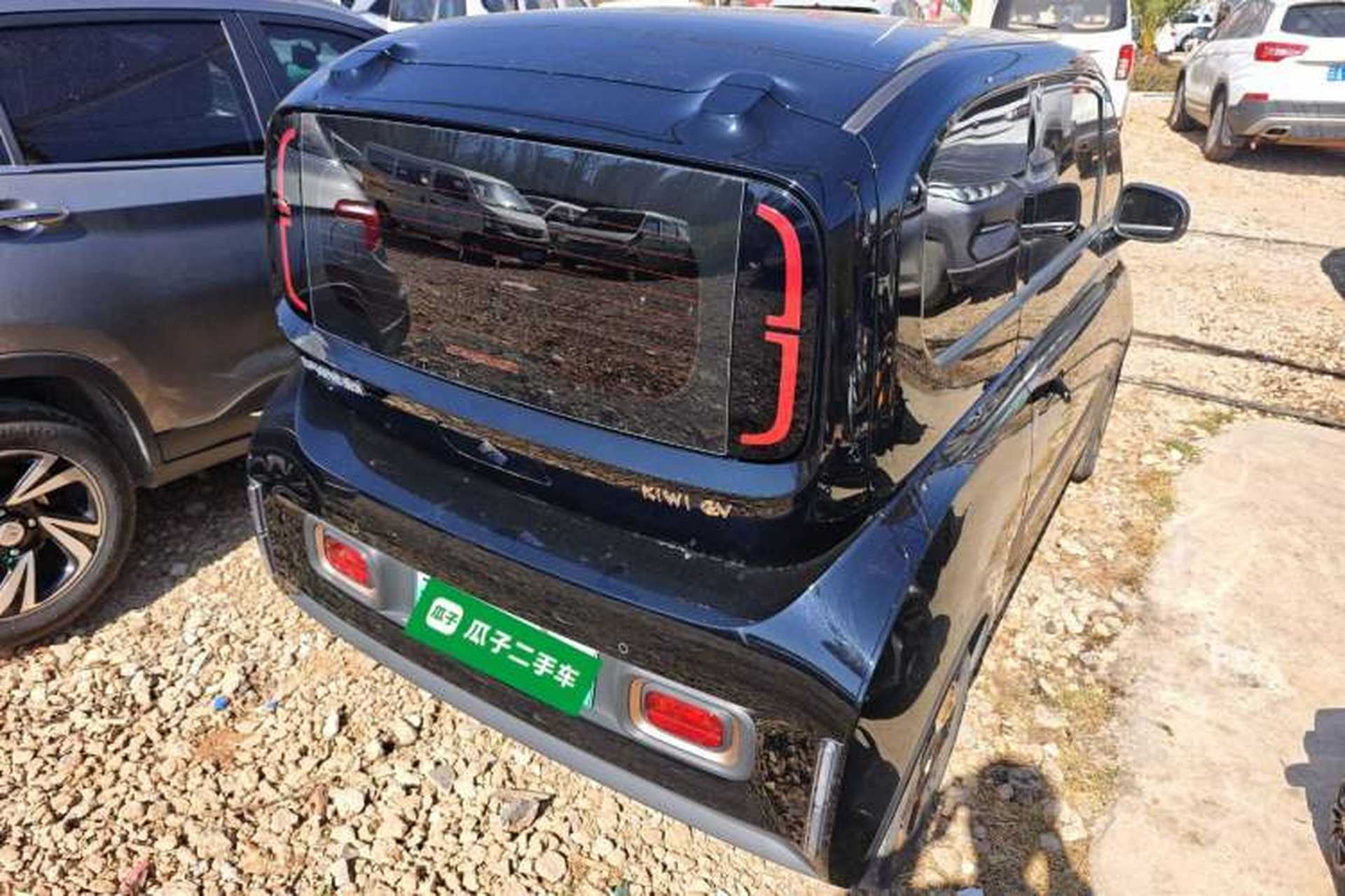 Used Baojun KiWi EV 2021 Artist Model Lithium Iron Phosphate Exterior 5
